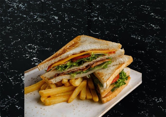 Клаб Сендвич с ветчиной и сыром