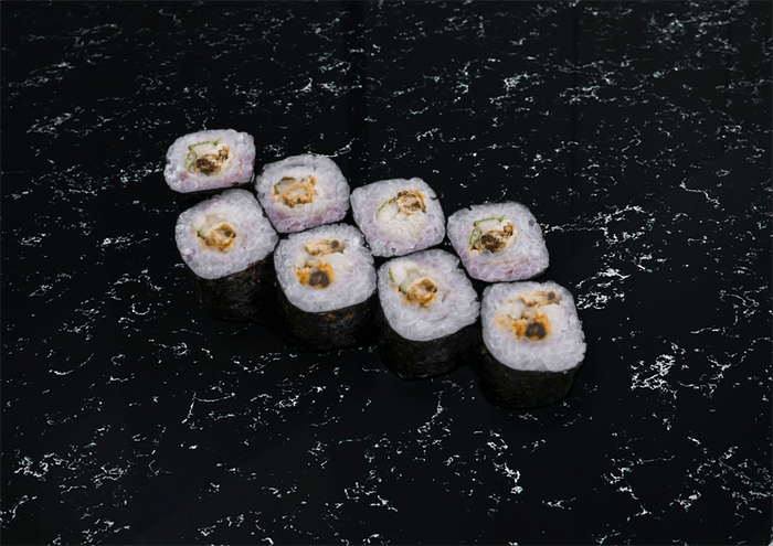 Классический ролл с мидиями