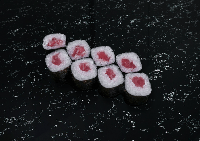 Классический ролл с тунцом